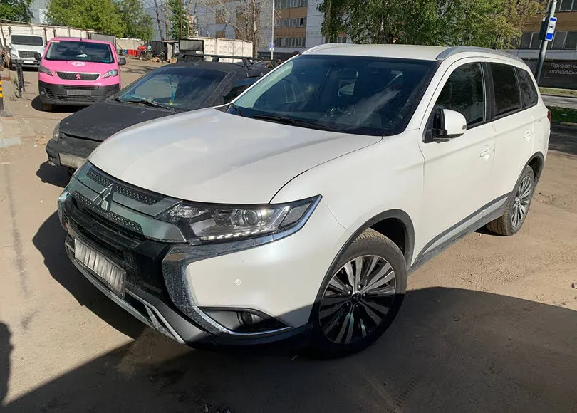 Mitsubishi Outlander